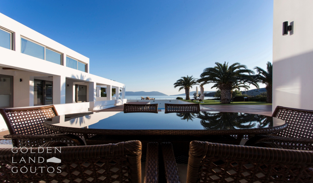 Modern Villa a seafront property with a wonderful view