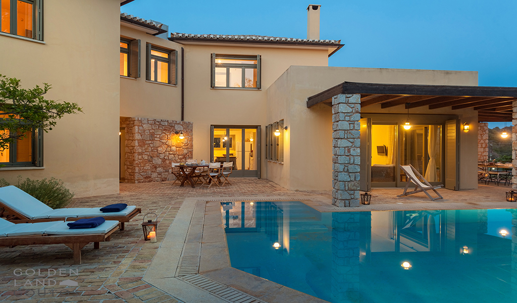 Newly built villa Elia is located in the heart of Costa