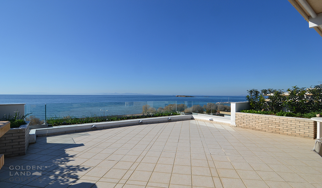Penthouse Maisonette with breathtaking sea view in Voula
