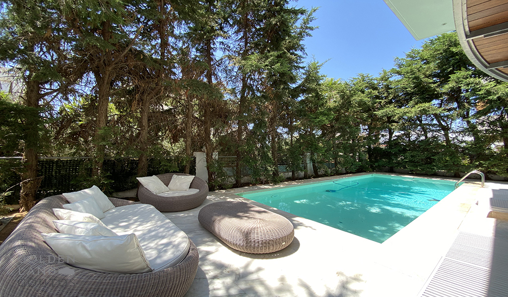 Impressive Hyper Luxe Maisonette with pool in Glyfada