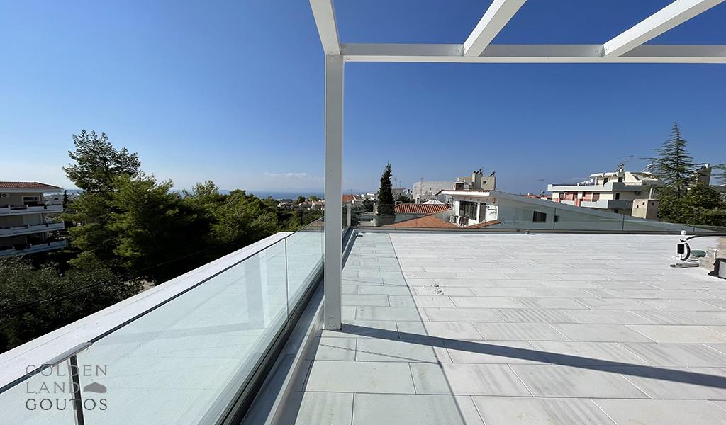 Fully Renovated 2nd floor Penthouse in Voula