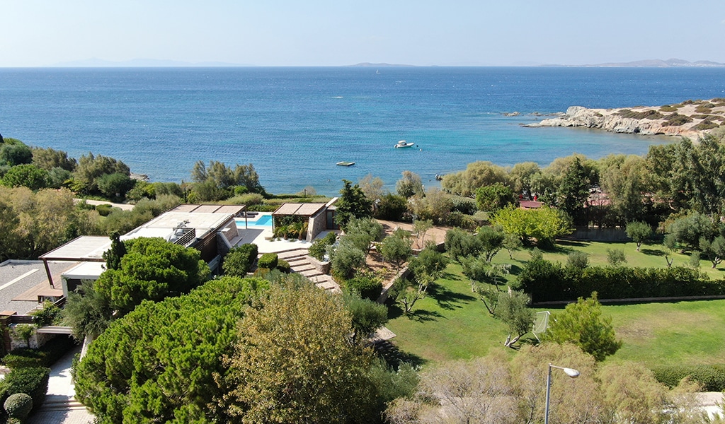 Villa property waterfront green garden with private beach